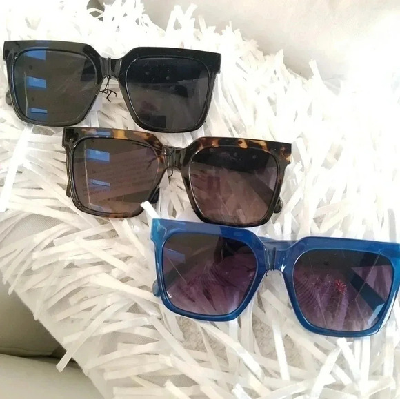 Classy Sunnies - Picture 4 of 5